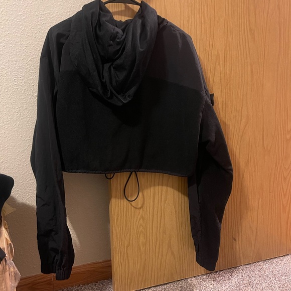 Danielle Guizio Cropped Fleece Jacket - Picture 3 of 3